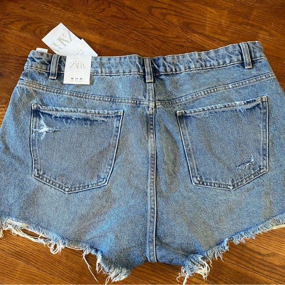 Zara Shorts - Picture 3 of 3